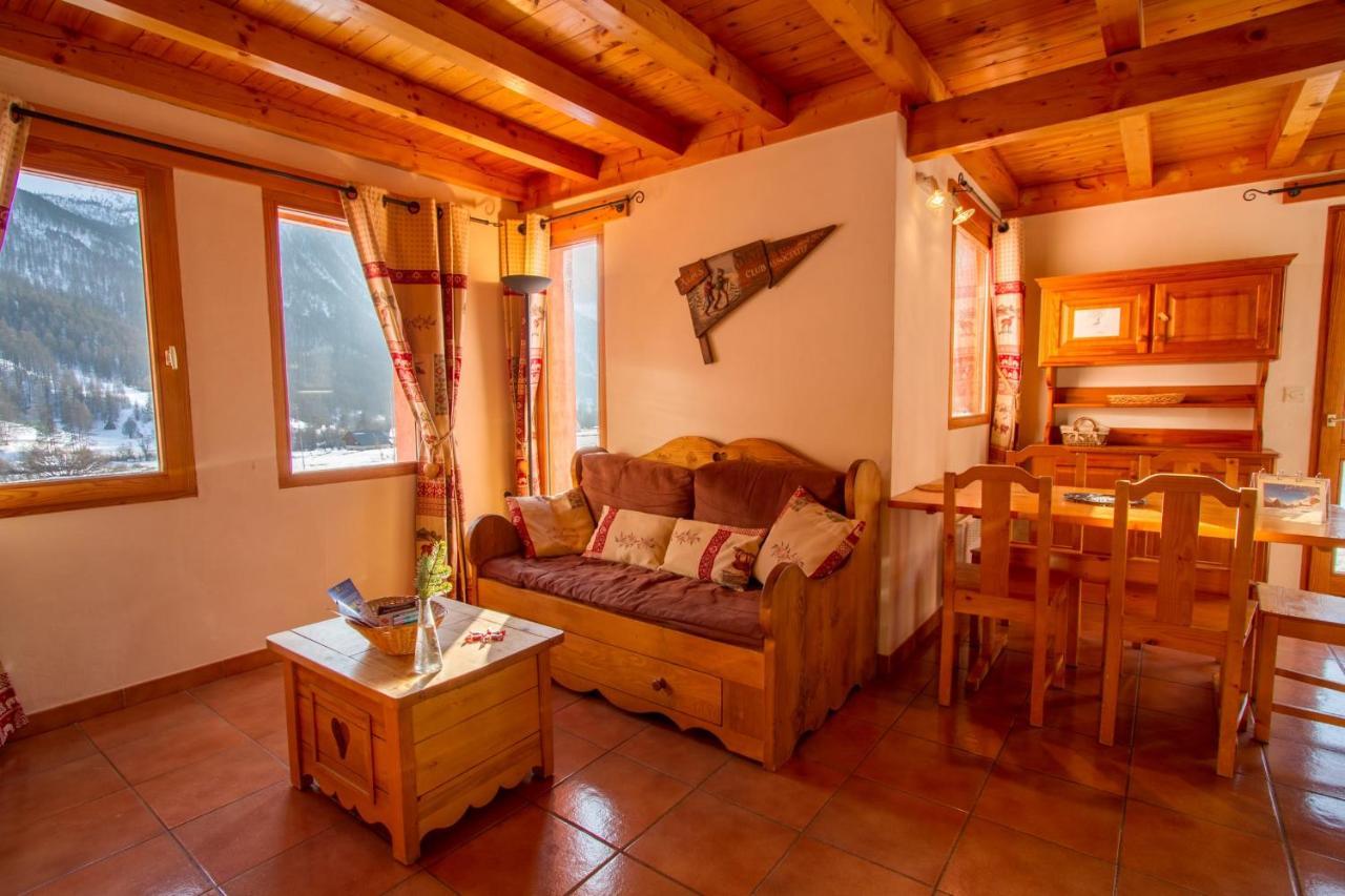 Chalet Le Melezin Hameau Des Chazals Nevache Hautes Alpes المظهر الخارجي الصورة